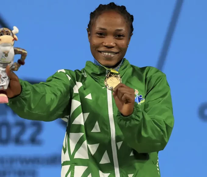 Weightlifter Olarinoye Adijat wins gold- InfoNewsUpdates